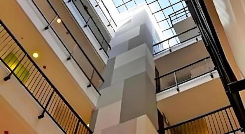 Amaris Hotel Амбон Екстериор снимка