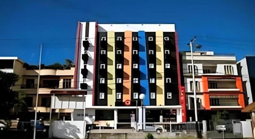 Amaris Hotel Амбон Екстериор снимка