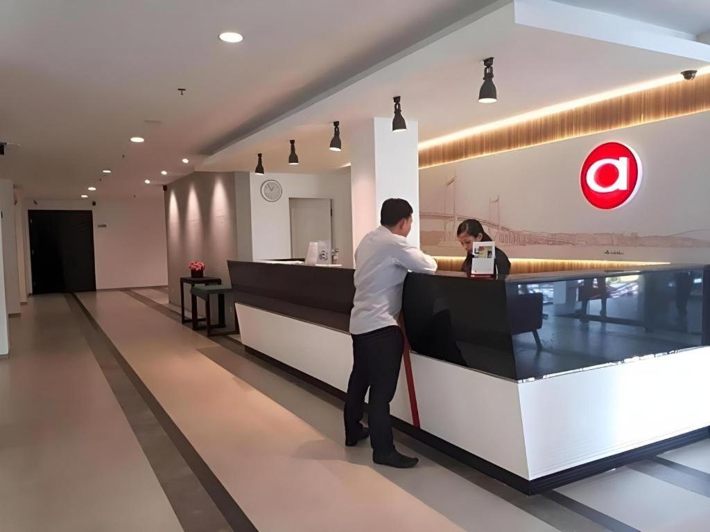 Amaris Hotel Амбон Екстериор снимка