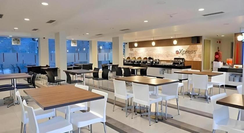 Amaris Hotel Амбон Екстериор снимка
